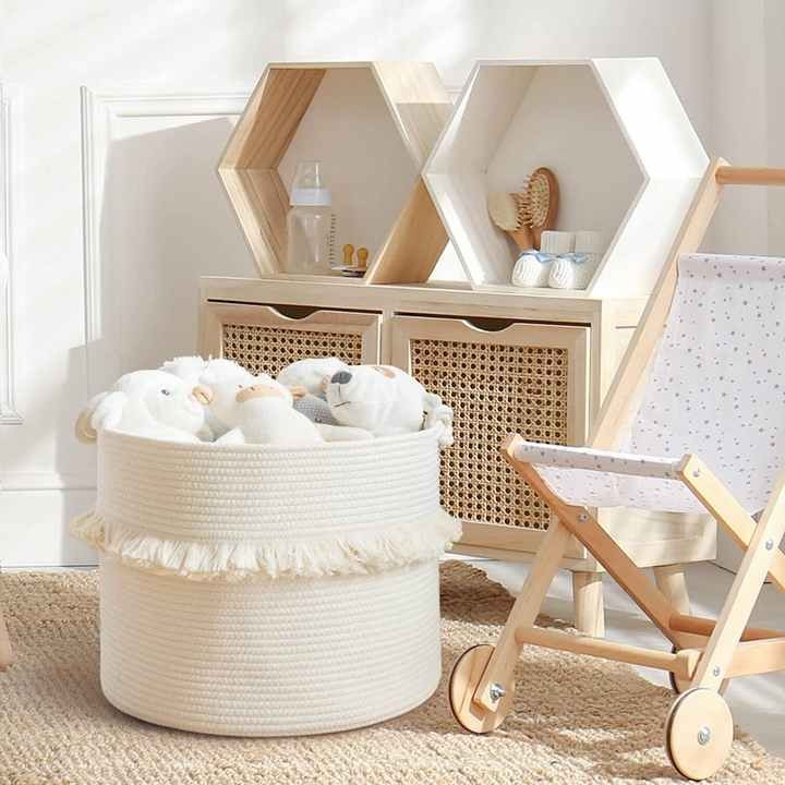 Decorative Home High Selling Newest Design Cotton Rope Storage Baskets Storage Container with Double Tassels